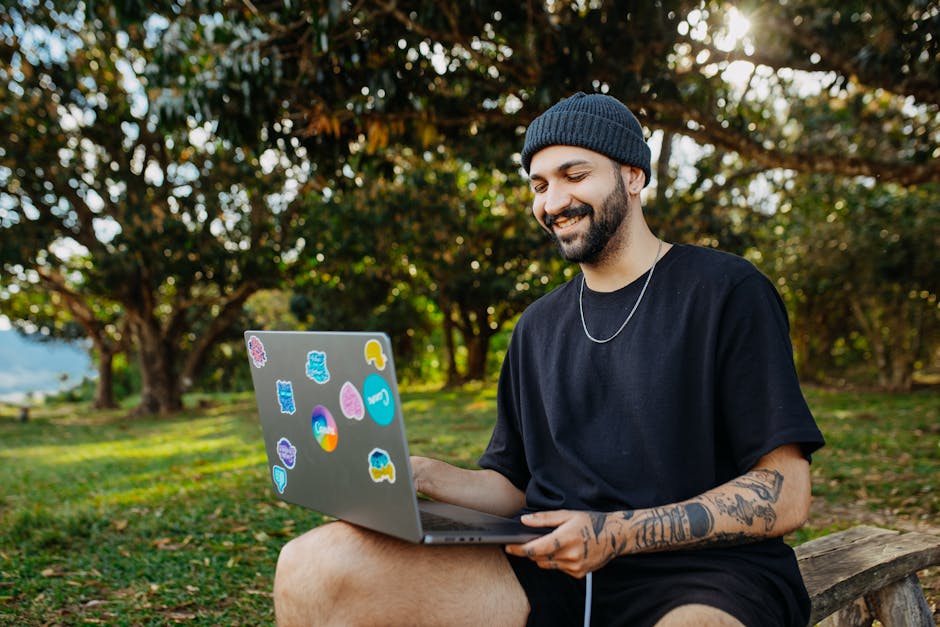 digital nomad comparing software