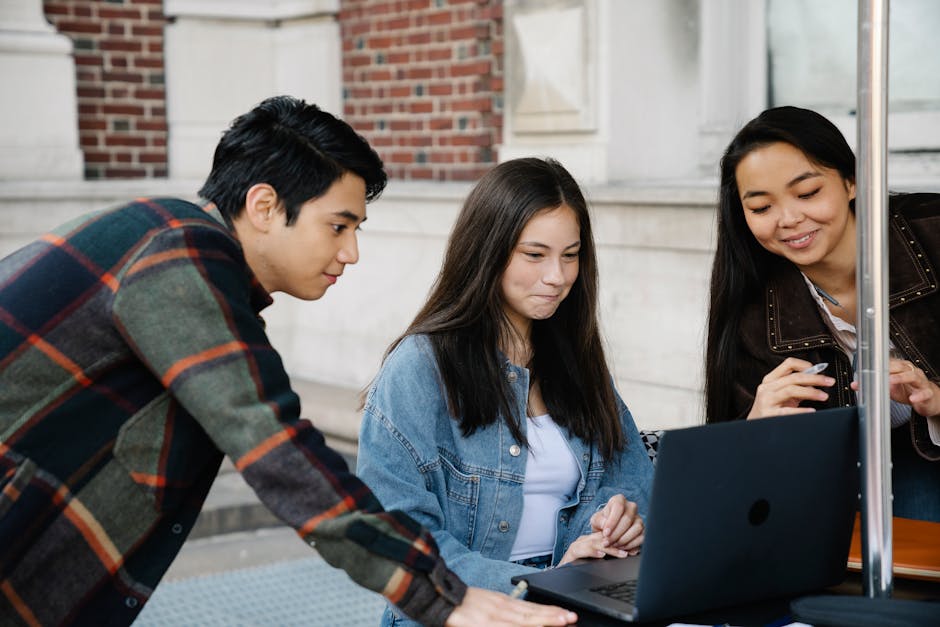diverse students collaborating online