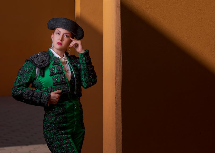 Fashion traditional vs modern Spanish