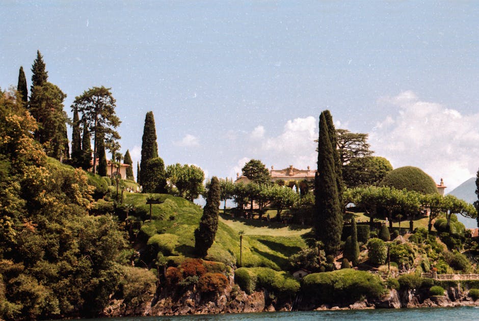 Lake Como luxury villa garden