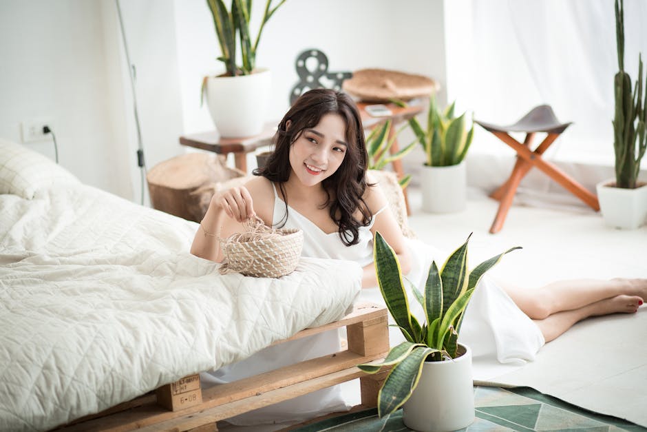 minimalist bedroom plants