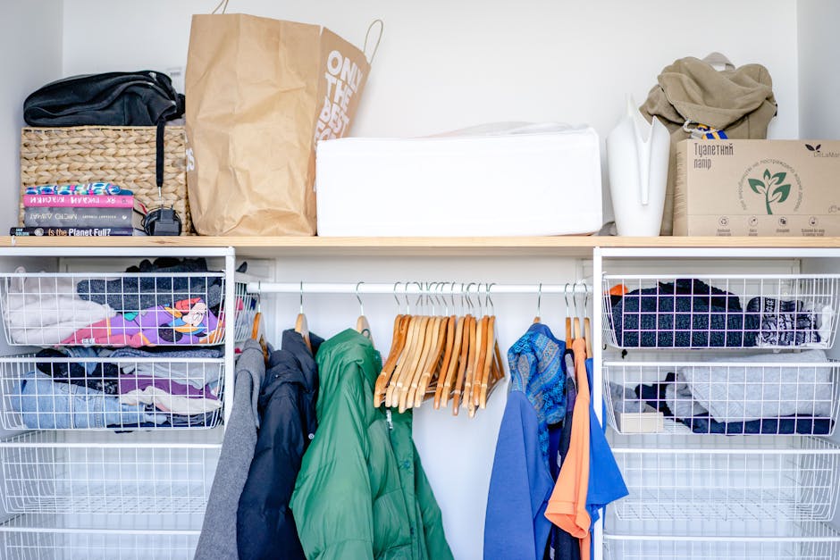 minimalist wardrobe organization