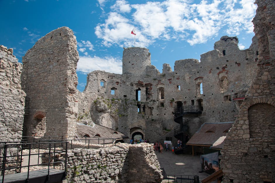 Ogrodzieniec Castle ruins
