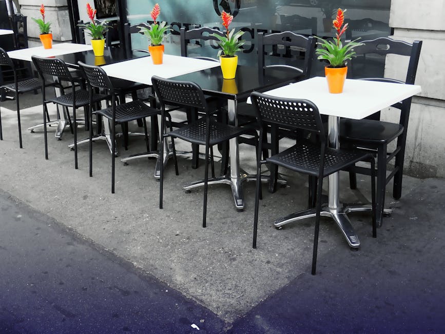 Outdoor cafe comparison table