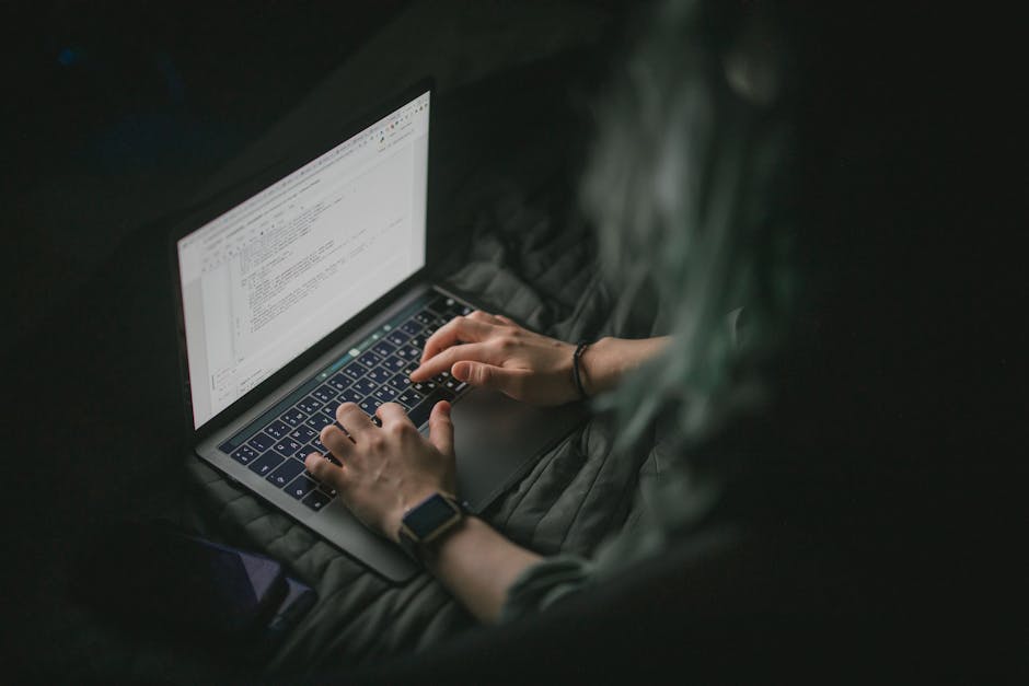 woman using AI writing software