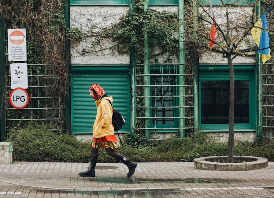 woman walking in Warsaw city street fashion